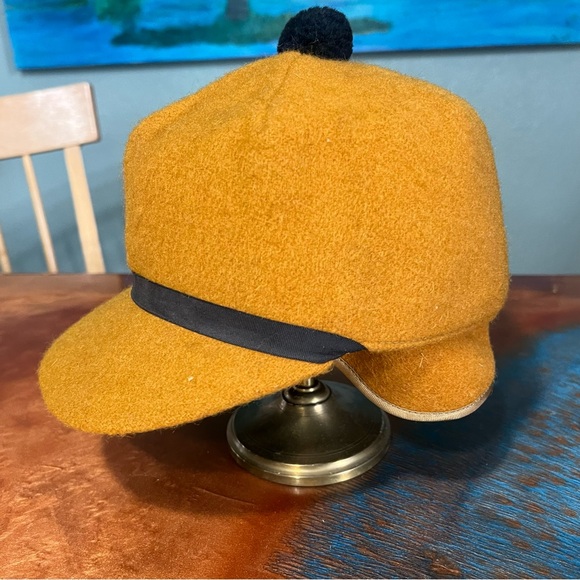 Vintage Flex-o Band Wool Winter Trapper Hunter Hat Mustard black Pom size 6 7/8 - Picture 1 of 12